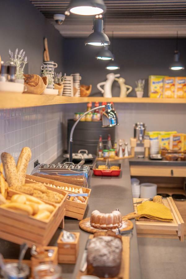 Radius Hotel Τυφλίδα Εξωτερικό φωτογραφία